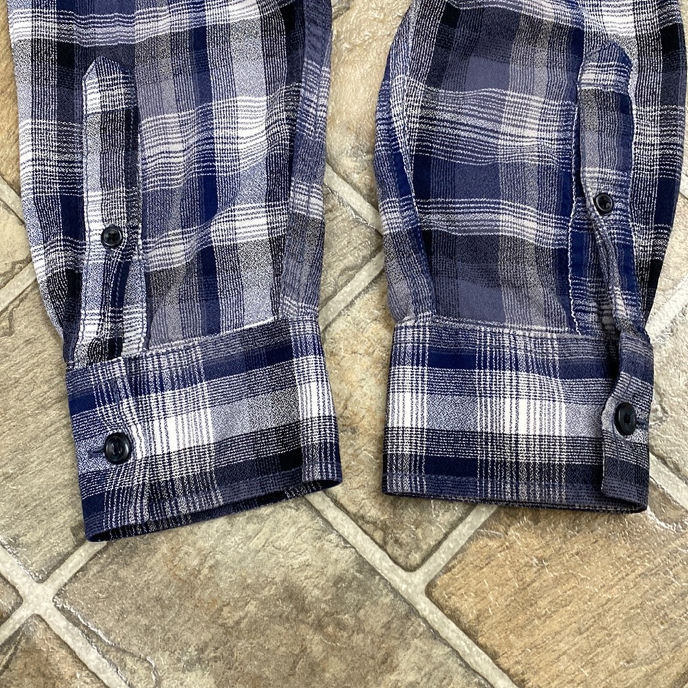 American Rag Plaid Button Down Long Sleeve Shirt - Picture 5 of 10